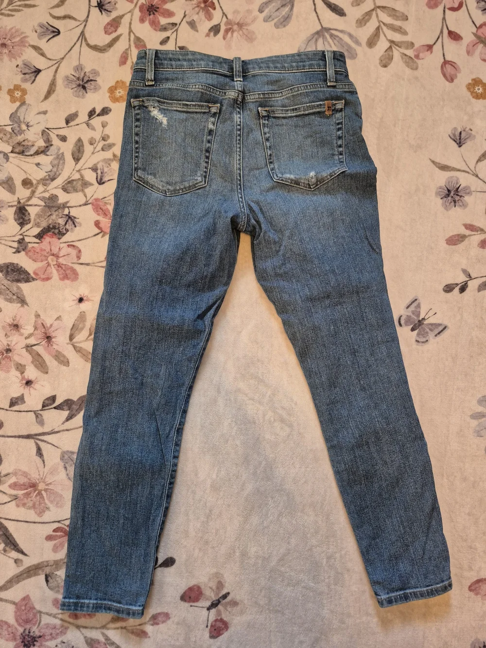 Joe's Jeans Distressed High Rise Crop Jeans - Faded Blue - Picture 4 of 6
